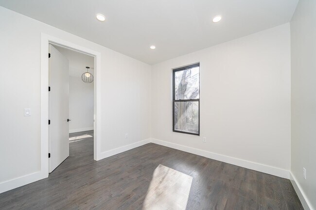 Building Photo - 63-65 Irving St