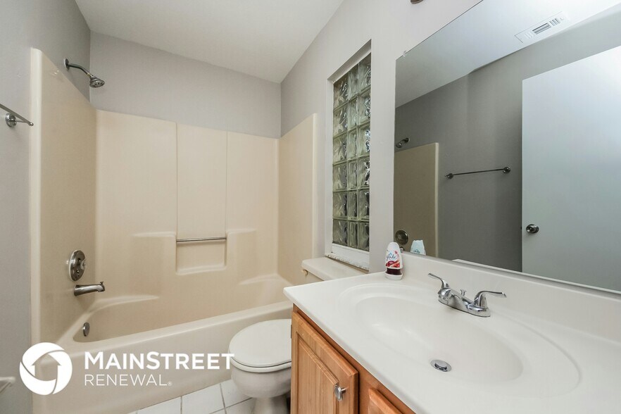 Building Photo - 2739 Woodruff Dr