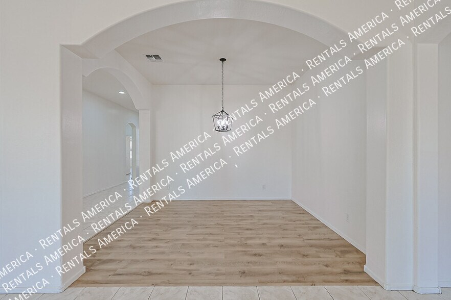 Building Photo - 7005 S 57th Ave
