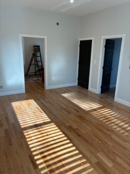 Building Photo - 706 Beech St