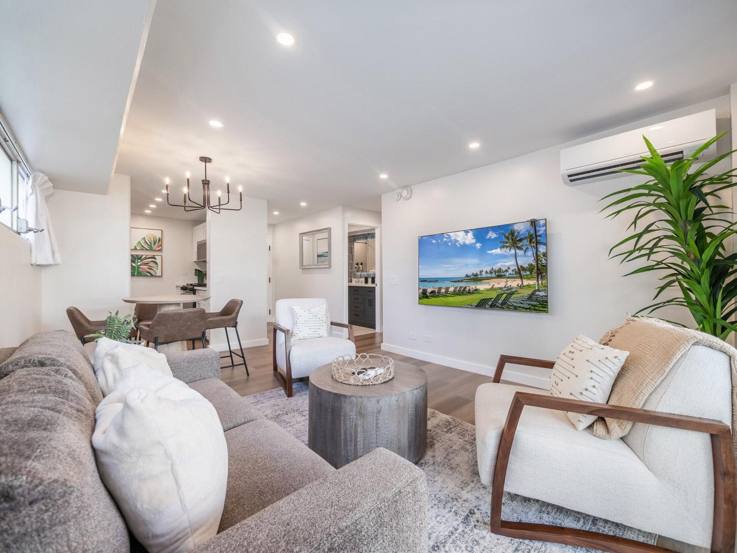 Building Photo - 2464 Prince Edward St