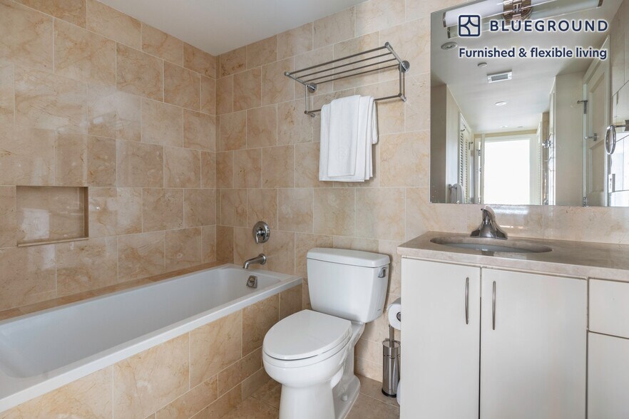 Building Photo - 425 8th St NW