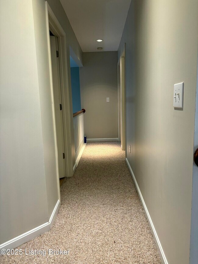 Building Photo - 10704 Copper Ridge Dr