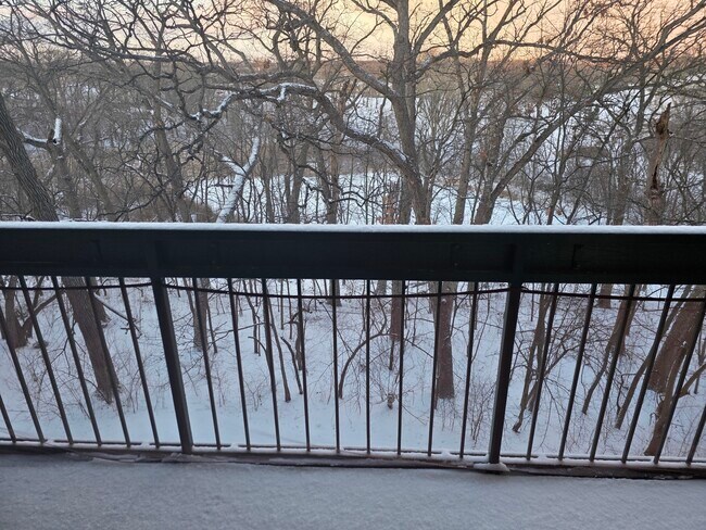 Building Photo - 1840 Huntington Blvd