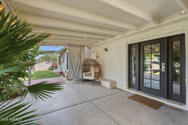 Building Photo - 2352 E Delgado St