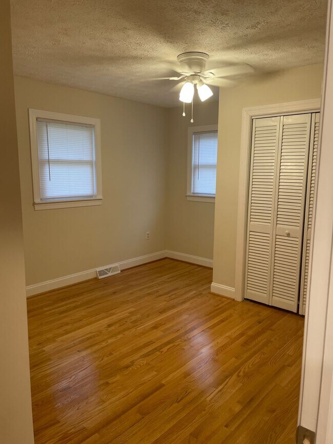 Building Photo - 4 BR 3 BA house on corner lot