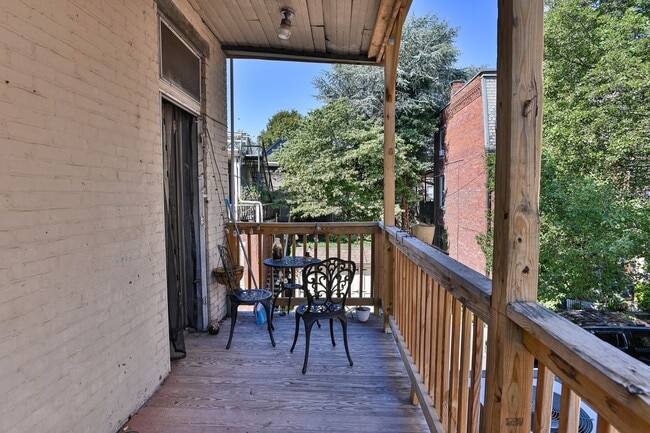 Building Photo - 208 Hamilton St