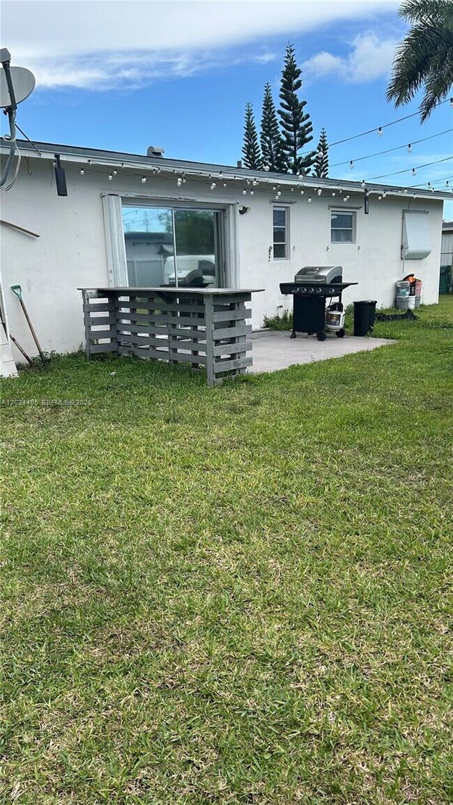 Building Photo - 11750 SW 186th St