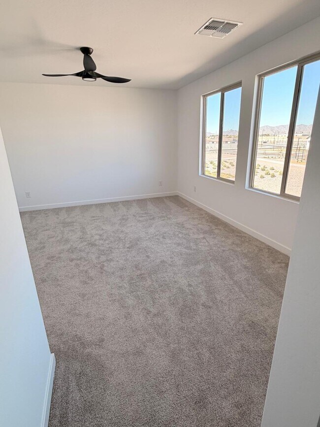 Building Photo - 3330 S 180th Ln