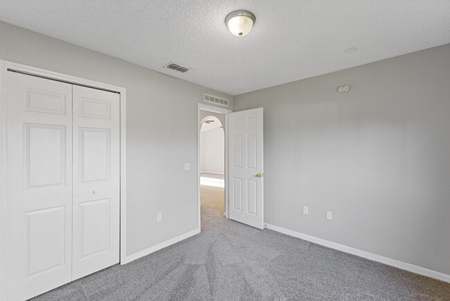 Building Photo - Charming home for RENT in Groveland