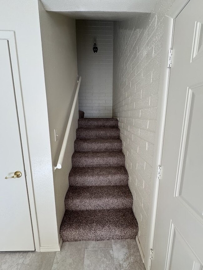 Building Photo - 7129 W Hazelwood St