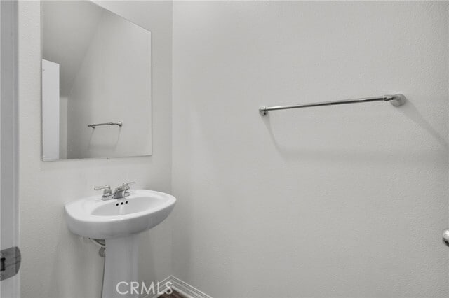 Building Photo - 15928 Lasselle St