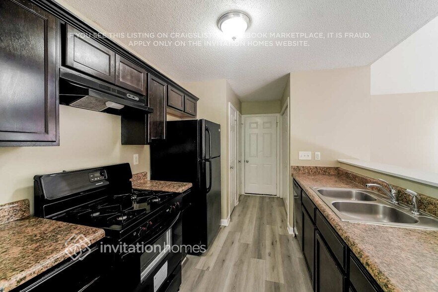 Building Photo - 1711 Jefferson Ln