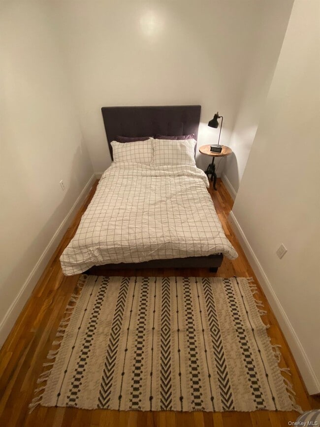 Building Photo - 381 Chauncey St