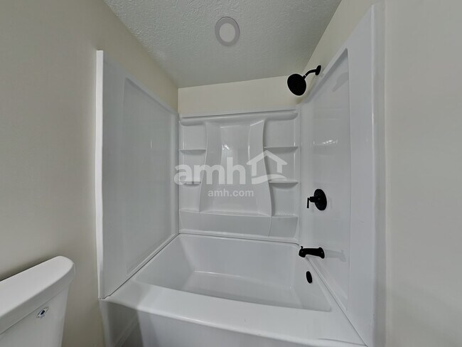 Building Photo - 4802 Addison Ave