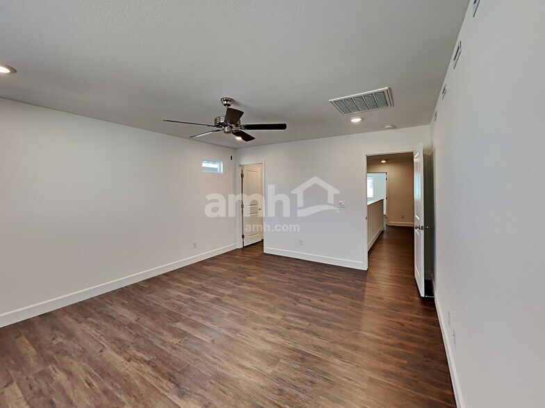 Building Photo - 2842 Hot Cider Ave