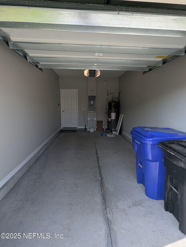 Building Photo - 131 Great Star Ct