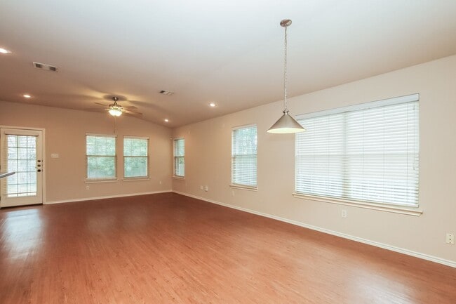 Building Photo - Beautiful one story home