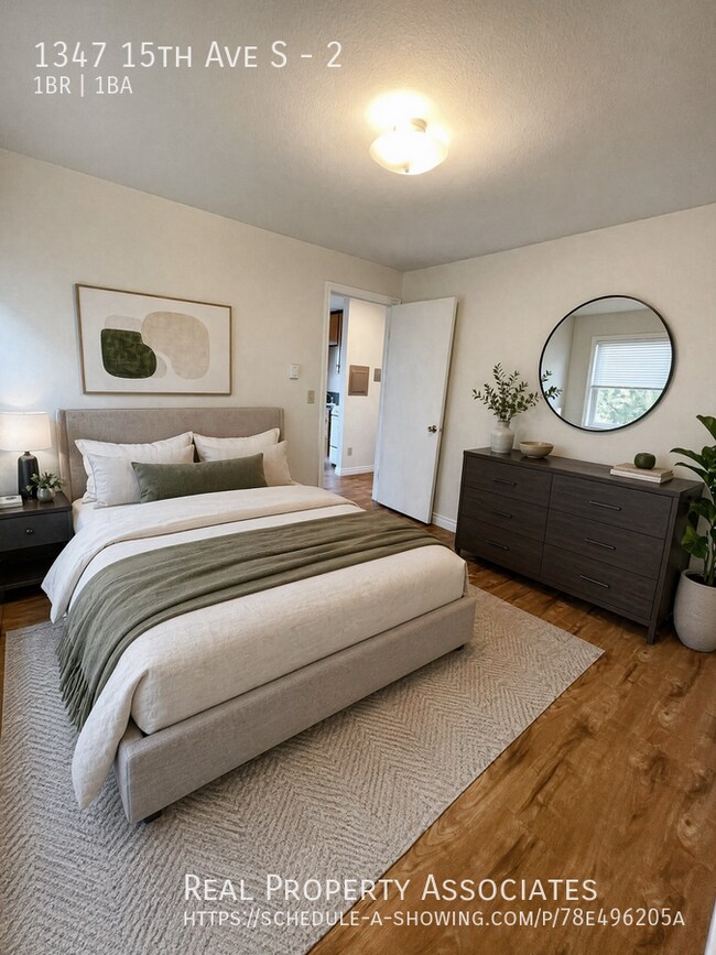 Building Photo - 1347 15th Ave S