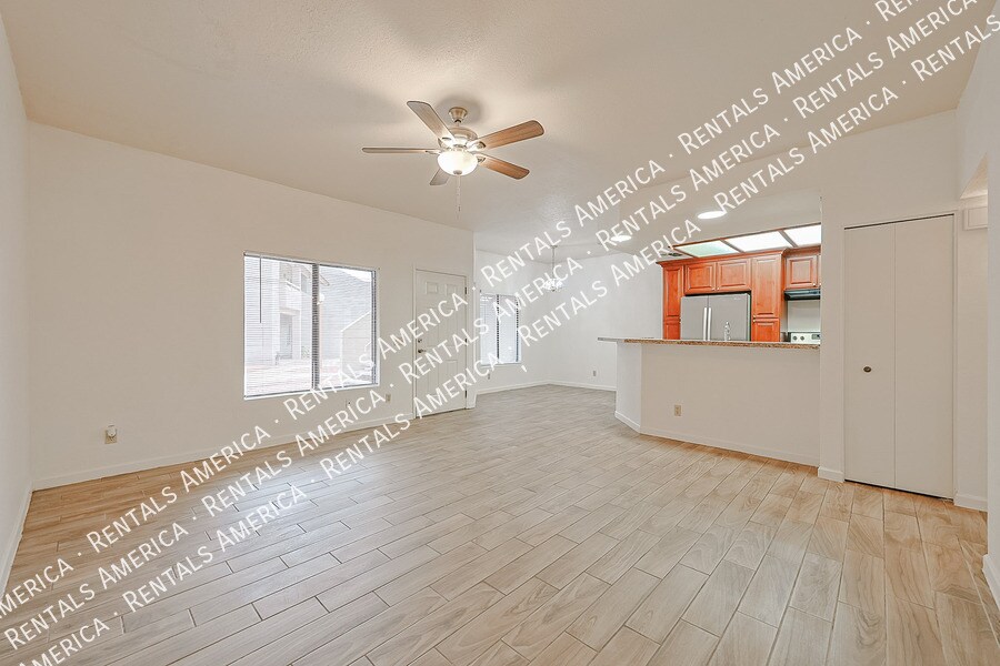 Building Photo - 11666 N 28th Dr
