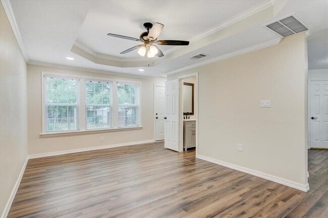 Building Photo - 3702 Travis Dr