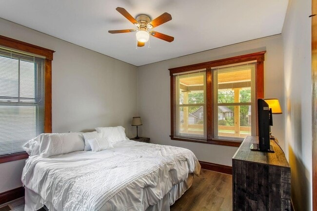 Building Photo - 7255 Osceola Dr