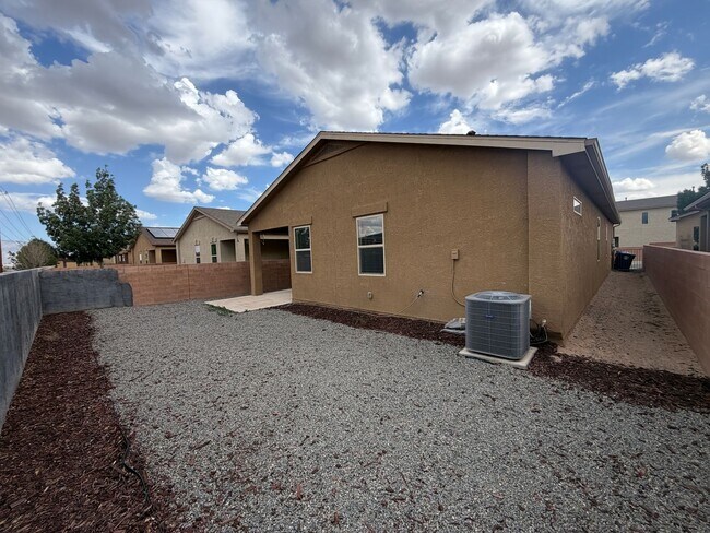 Building Photo - 7005 Silver Moon Rd