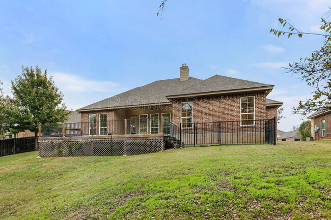 Building Photo - 19 N Shore Cir