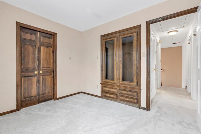 Building Photo - 1127 Barkston Dr