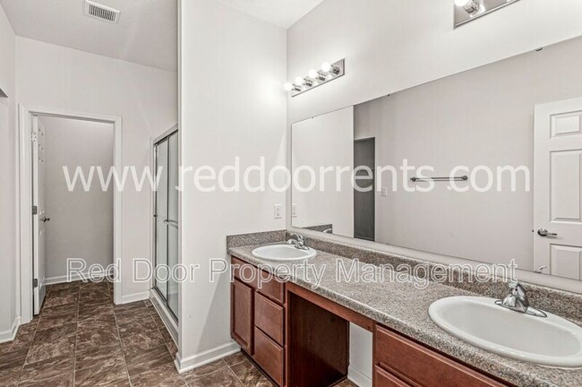 Building Photo - 692 N Granite Dr