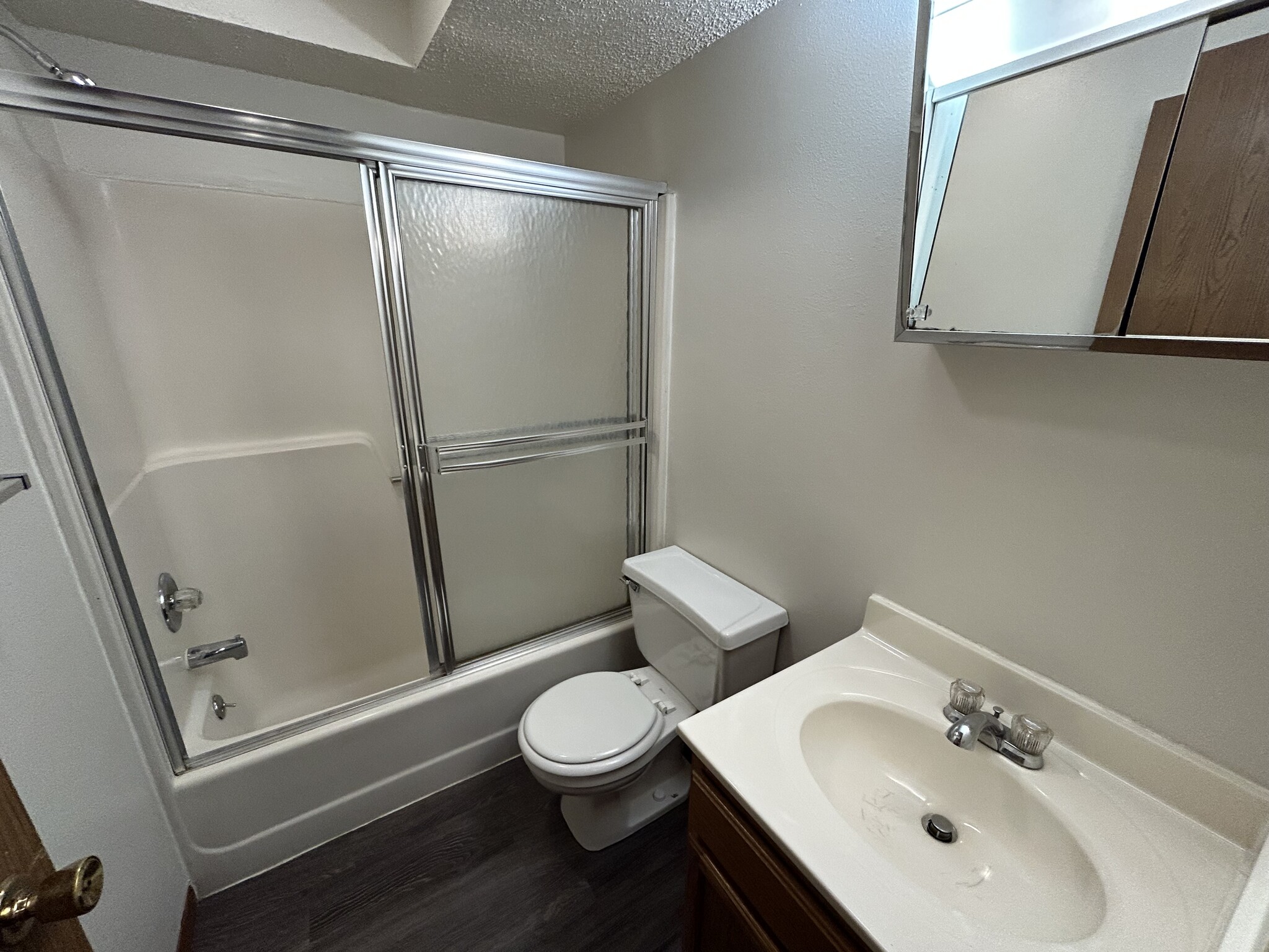 Building Photo - 418 S Van Buren St