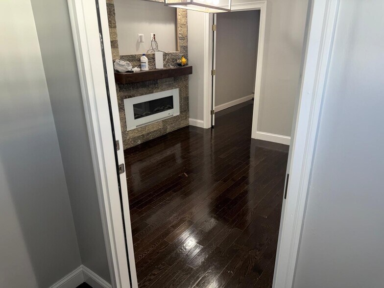 Building Photo - 8 Octavia St