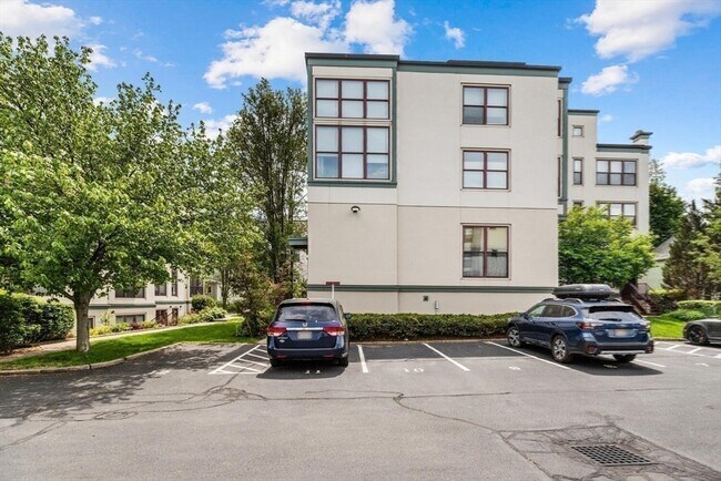 Building Photo - 87 Brookside Ave