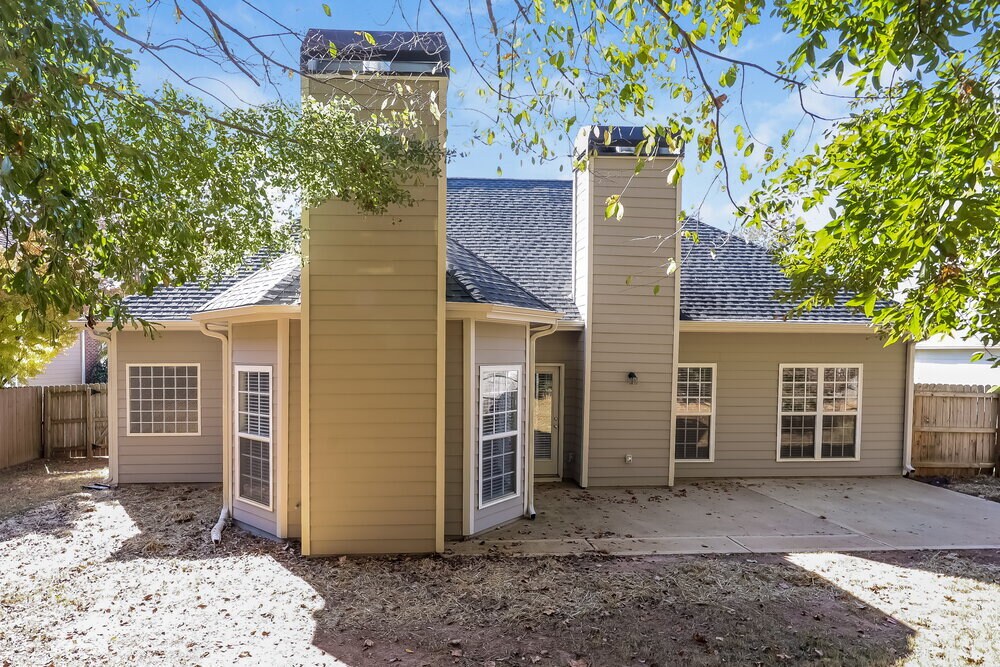 Building Photo - 116 Freeman Forest Dr