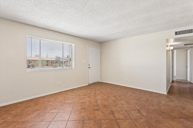 Building Photo - Completely updated minutes to Hiking at South Mountain!!!  Brand New Paint, Tile and Laminate Thr...