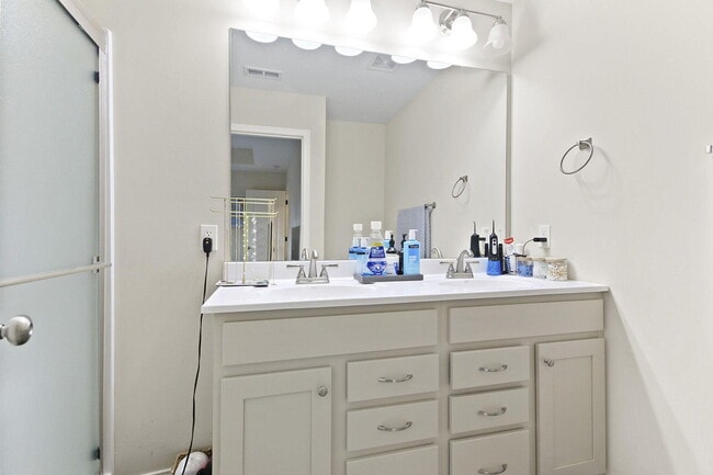 Building Photo - 5524 Sweetgum Cir