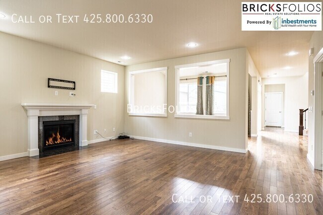 Building Photo - 10251 Eastridge Dr NE