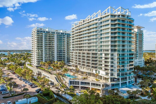 Building Photo - 3100 N Ocean Dr