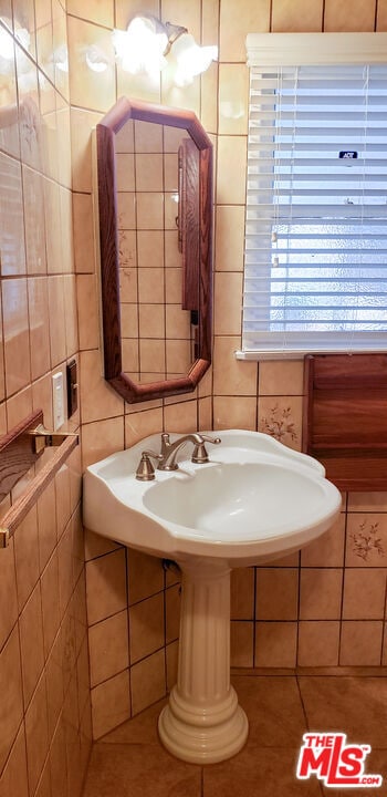 Building Photo - 7544 Flight Ave