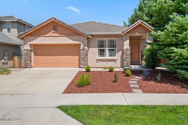 Building Photo - 2720 Albazano Dr