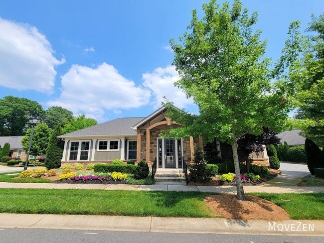 Building Photo - 8011 Parknoll Dr