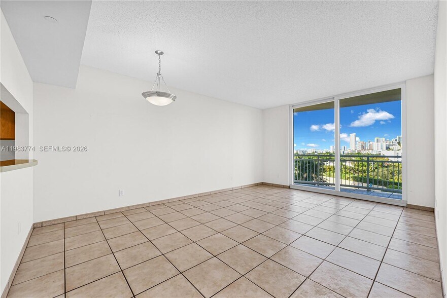 Building Photo - 2475 Brickell Ave