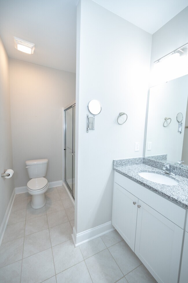 Building Photo - 7801 Montview Rd