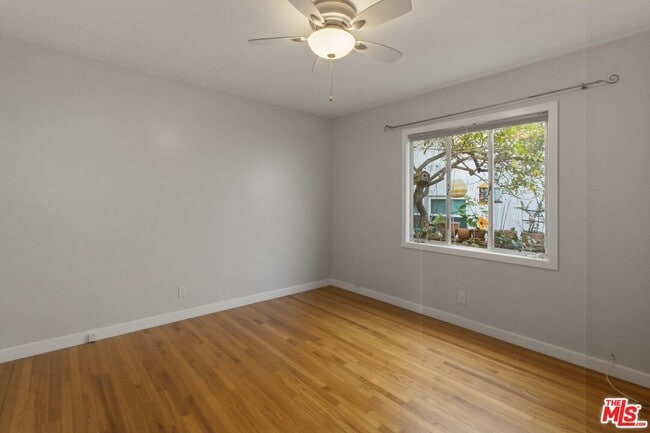 Building Photo - 853 12th St