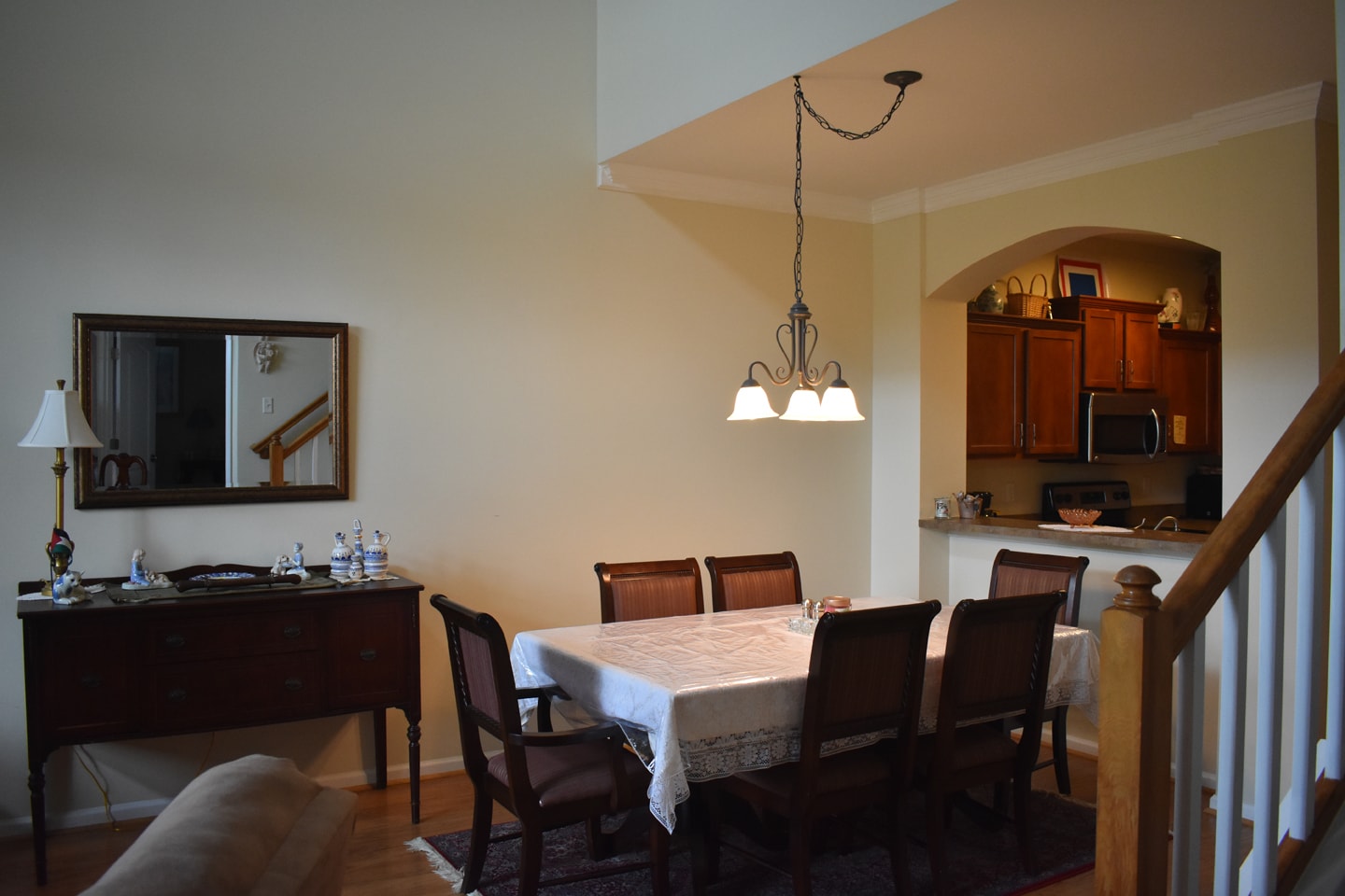 Eating area (with view into kitchen) - 1007 RIVERS ARCH
