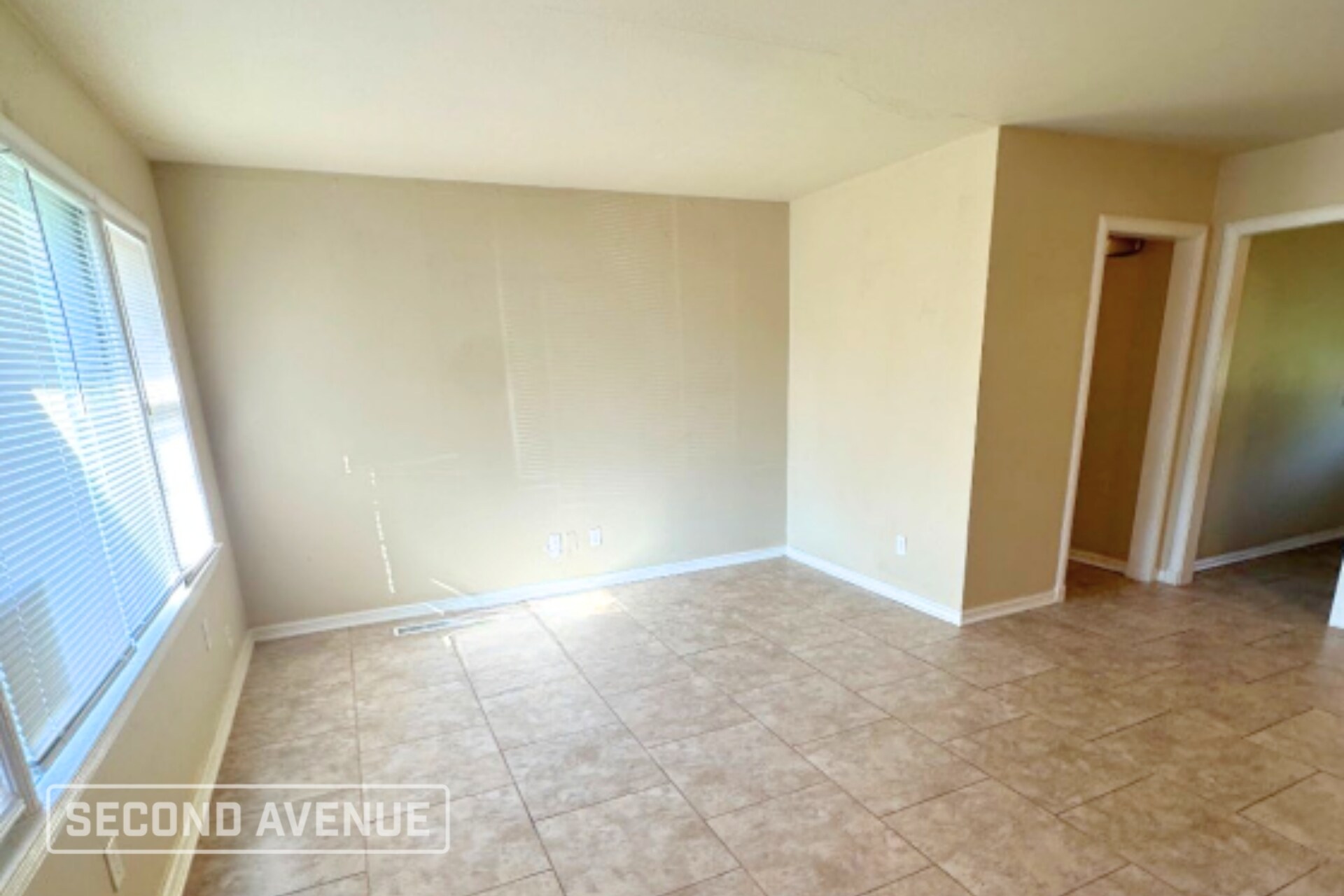 Building Photo - 1601 Reding Dr