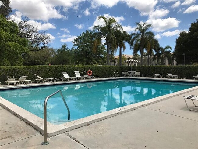 Building Photo - 2424 NW 89th Dr