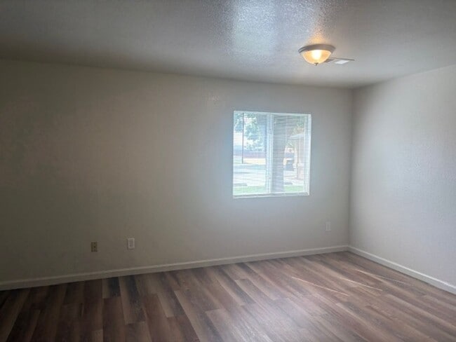 Building Photo - 1730 Inyo St