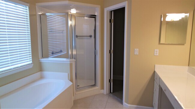 Building Photo - Fall Head Over Heels for this 4 bedroom, 3...