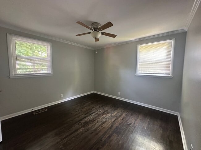 Building Photo - Cleveland Park Renovation!  Walking Distance to Everything! Jetted Shower - Fully Fenced - Garage...